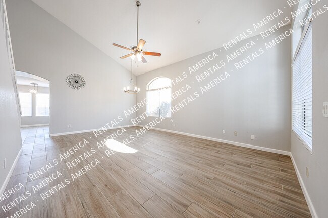 Building Photo - 6784 W Louise Dr