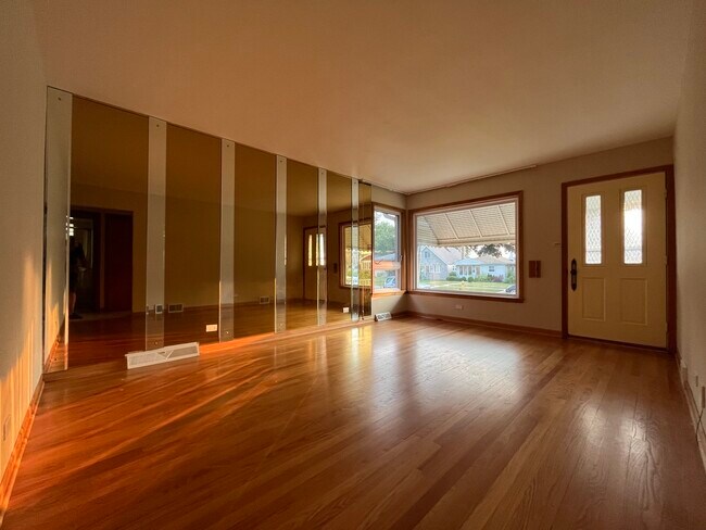 Foto del edificio - 4731 N Octavia Ave