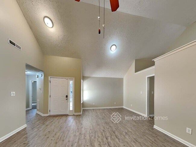 Building Photo - 206 Harriette Dr