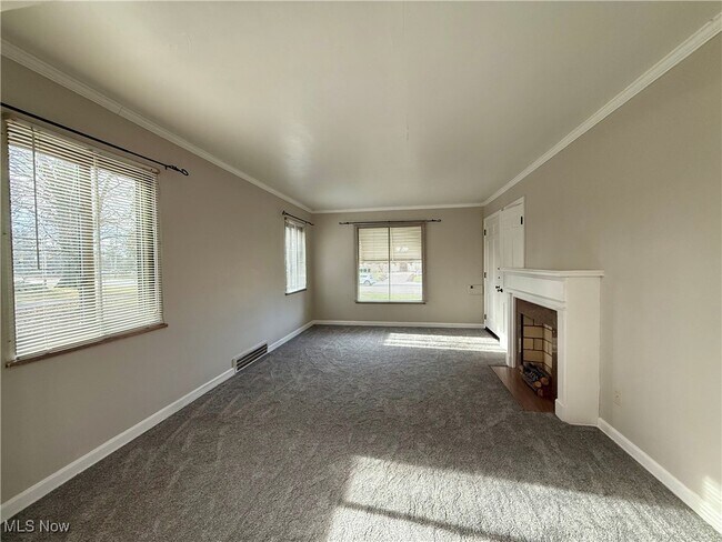 Foto del edificio - 3625 Rocky River Dr