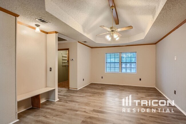 Foto del edificio - 5003 Willow Park Dr
