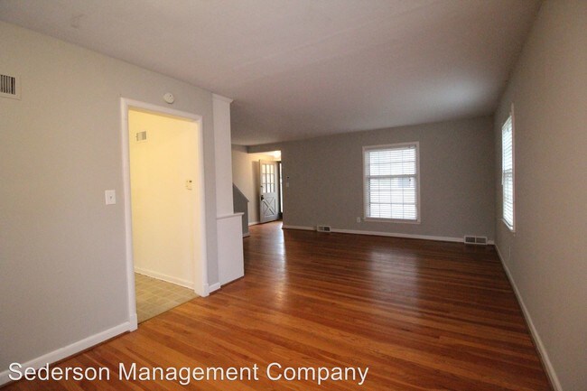 Building Photo - 7508 Terrace St