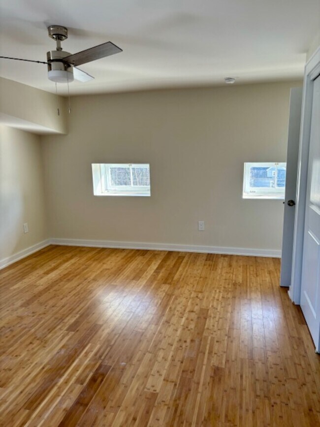 Foto del edificio - 1634 Hewitt Ave