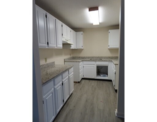 Primary Photo - 9 Hampshire Pl