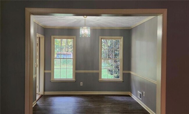 Foto del edificio - 1011 Forest Park Ln