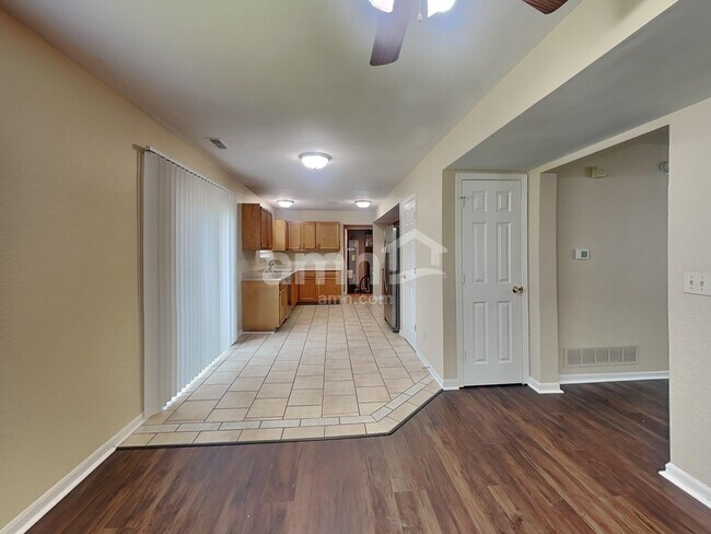 Building Photo - 5123 Milhouse Rd