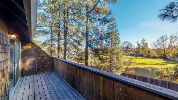 Building Photo - Montecito Pines