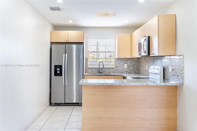 Foto del edificio - 1214 NW 34th Ave
