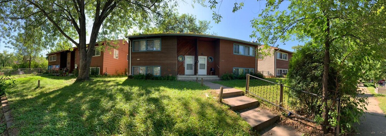 Primary Photo - 3 Bedroom, 2 Bath House Available on Novem...