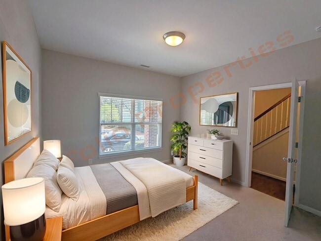 Building Photo - Great Location 3 Story 3 Bedroom, 3.5 Bath...