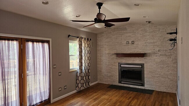 Foto del edificio - Spacious 5 Bed 3.5 Bath House in Aurora