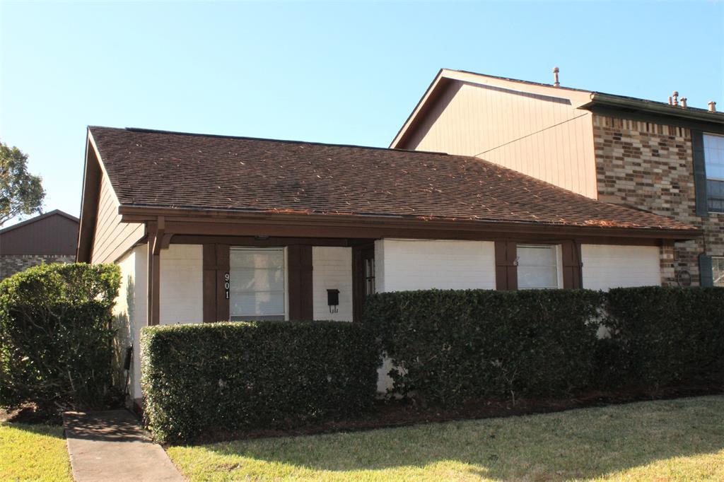 Primary Photo - 901 Gardenwalk Dr