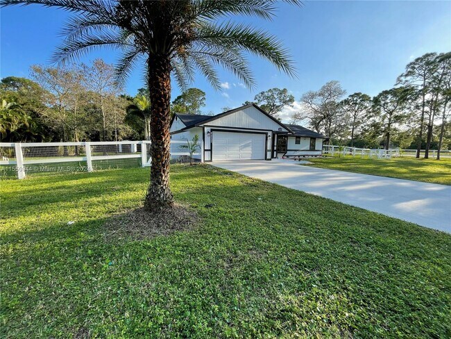 Foto del edificio - 12970 53rd Rd N