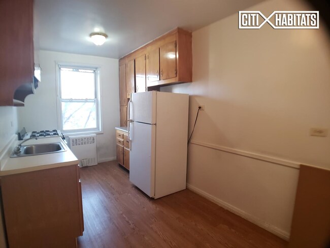 Foto del edificio - 1441 Metropolitan Ave