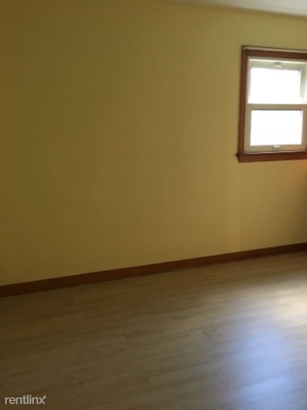 Foto del edificio - 3 br, 1 bath House - 827 Bella Ln