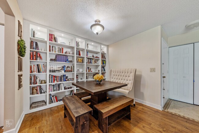 Foto del edificio - 616 Hapsfield Ln