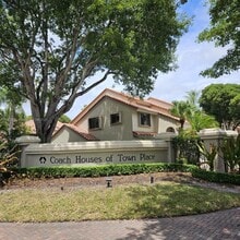 Building Photo - 5621 Coach House Cir