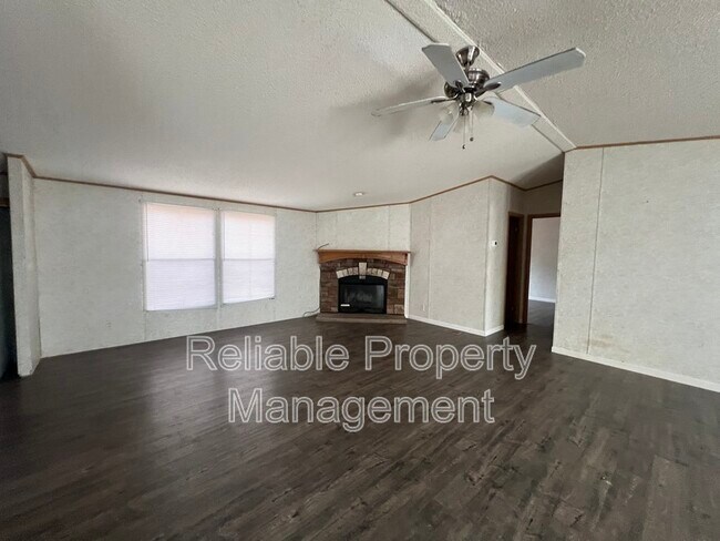 Building Photo - 138 Cruz Jeffries Rd