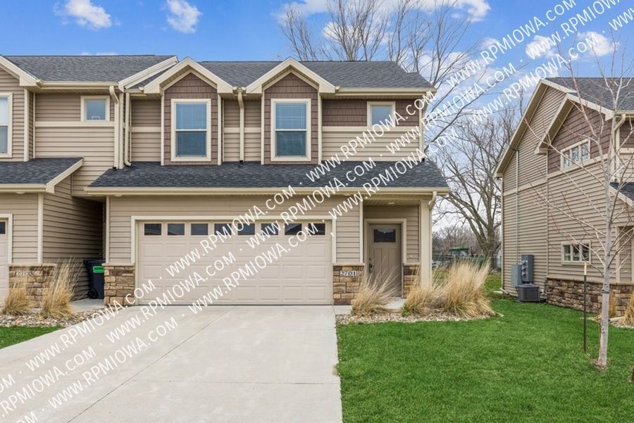 Primary Photo - 2701 Bobcat Dr