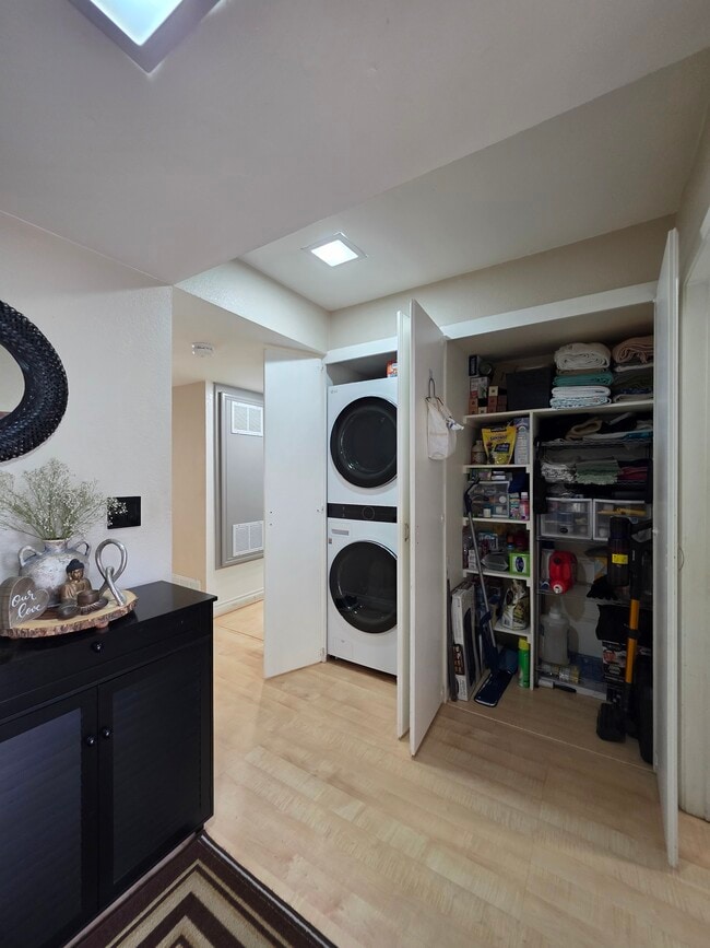 Foto del edificio - 9949 Scripps Westview Way
