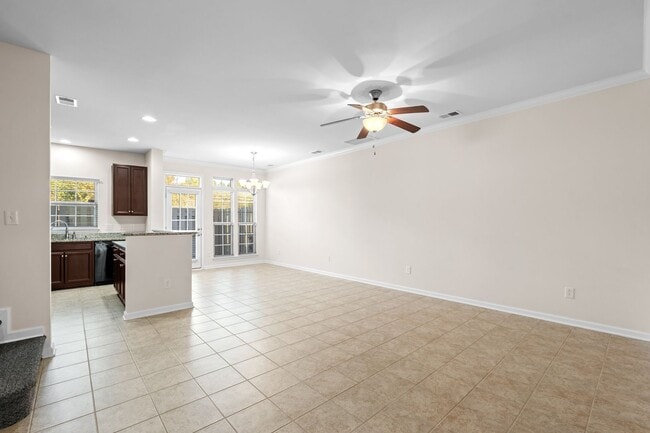 Building Photo - 453 Christiane Way