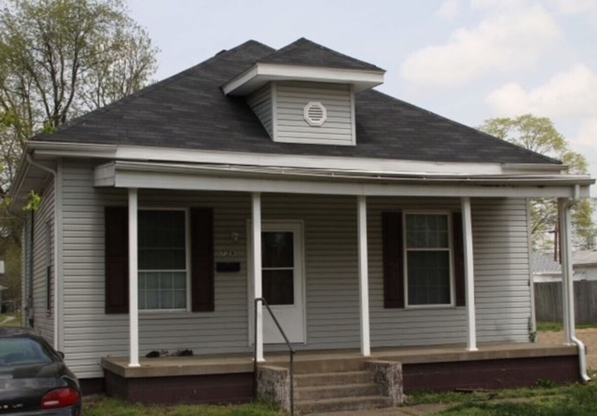 Foto principal - 726 Jackson Ave