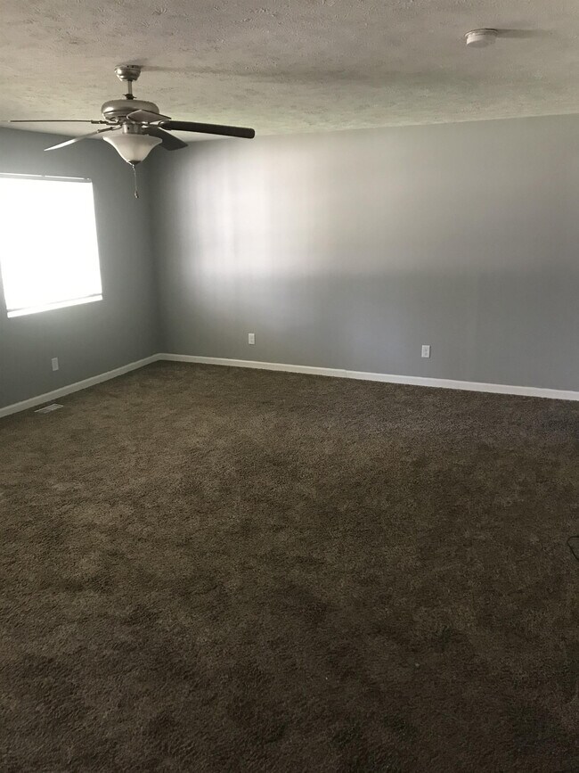 Foto del edificio - 415 S Fruitridge Ave