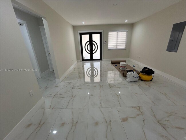 Foto del edificio - 4285 SW 7th St