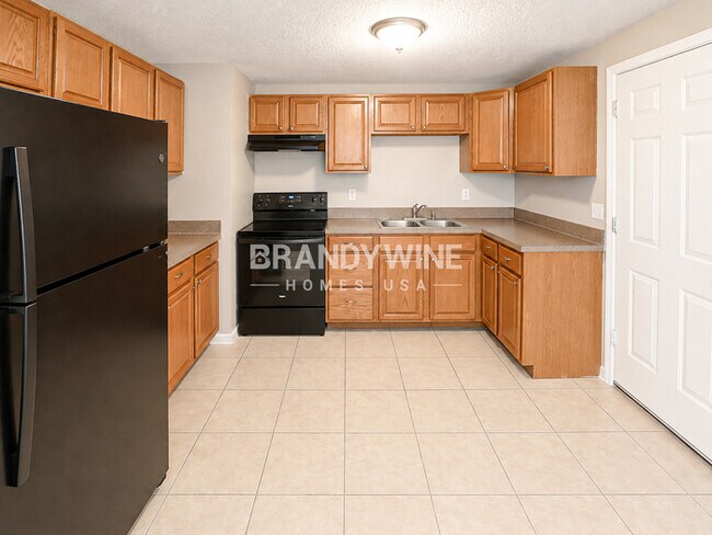 Building Photo - 7418 La Ventura Dr E