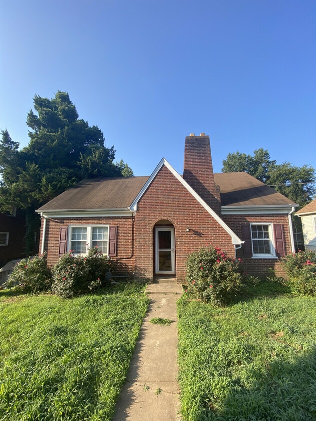 1311 Monsview Pl, Lynchburg, VA 24504 House Rental in Lynchburg, VA