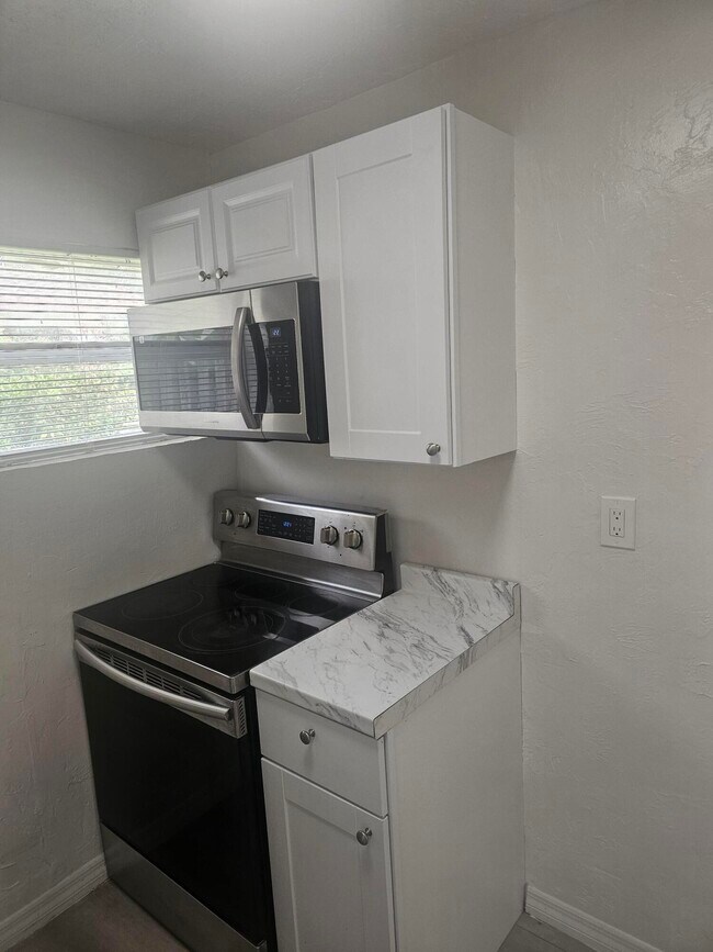 Foto del edificio - 505 NW 16th Ave