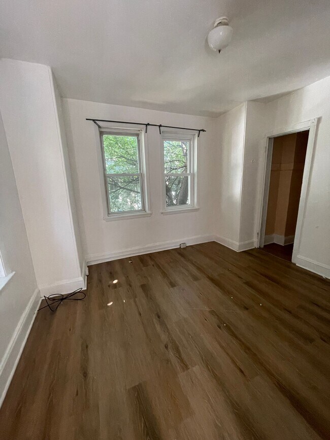 Foto del edificio - 3215 Summer St