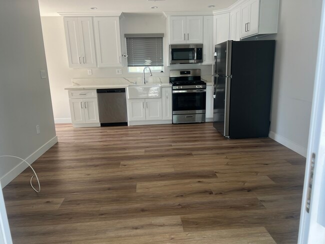 Living room and kitchen - 202 N Fairview St