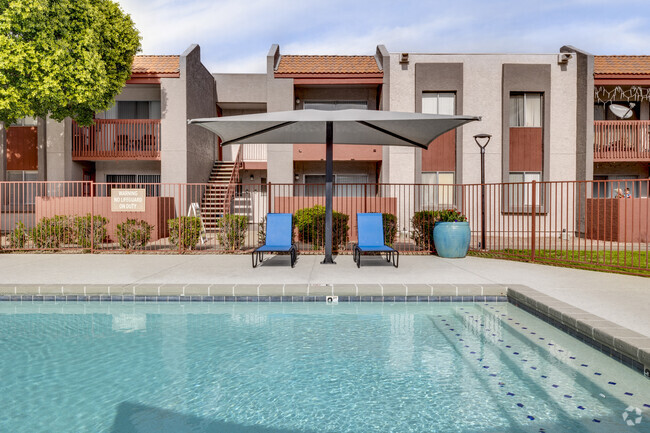 Pool - Spring Meadow Apartments