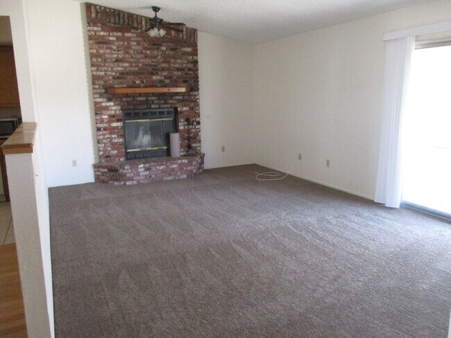 Building Photo - 5736 Morongo Rd
