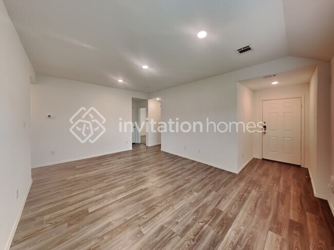 Foto del edificio - 4305 Connor Mills Ct