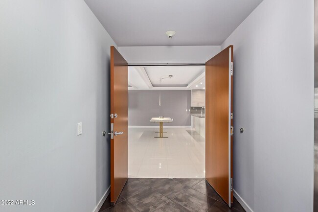Foto del edificio - 6803 E Main St