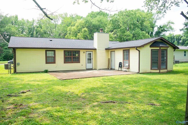 Building Photo - 3808 Timbercrest Dr NW