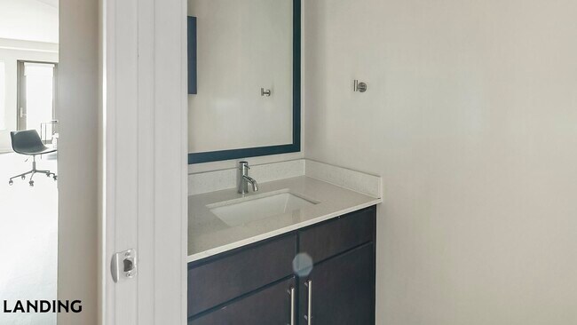 Building Photo - 825 Usener St