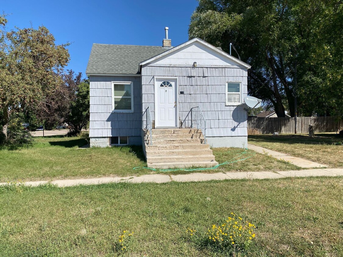 Primary Photo - 3 Bedroom Located in Grace Idaho