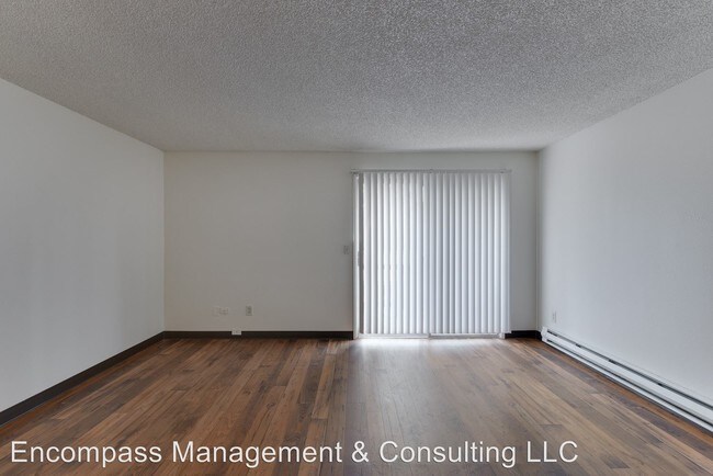 Building Photo - 390 Madrona Ave S