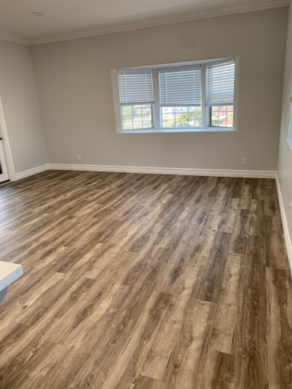 Foto del edificio - 1072 Laguna Ave
