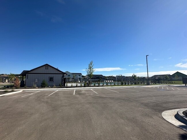 Foto del edificio - Brand new construction home available now!