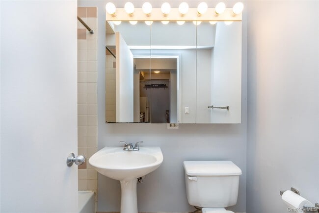 Building Photo - 4-74-74 48th Ave