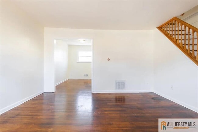 Building Photo - 234 Inza St