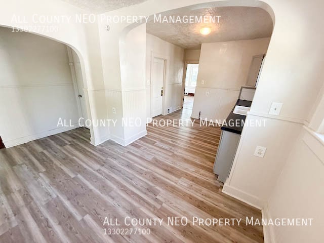 Building Photo - 859 Brown St