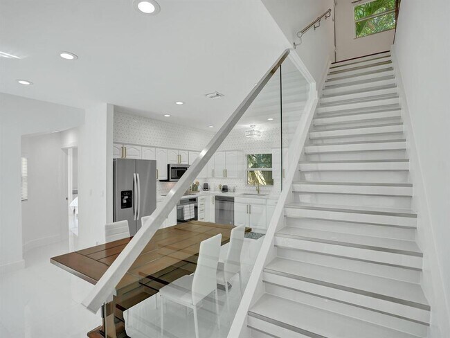 Foto del edificio - 833 SW 17th St