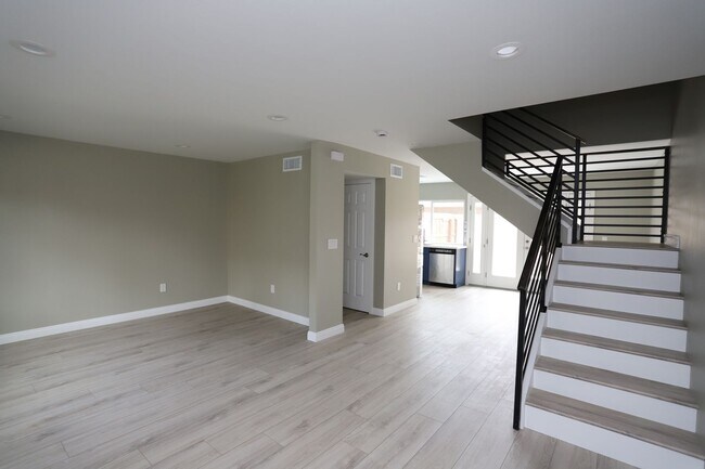 Foto del edificio - 1409 N Roundtree Ln