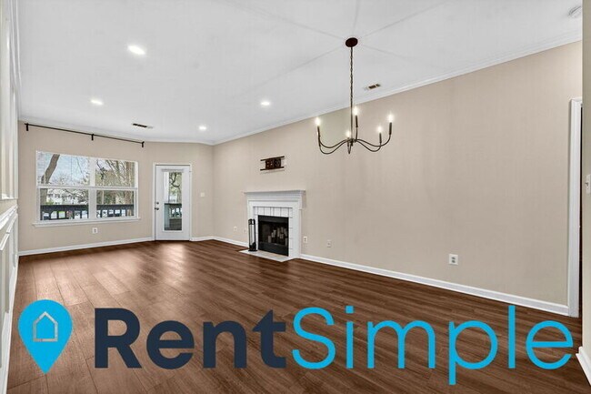 Foto del edificio - 4408 Helmsford Ln