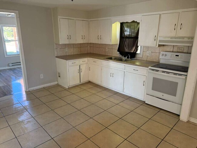 Foto del edificio - 2403 Fala St